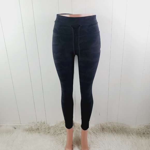 Vuori Women's Black Drawstring Camouflage Daily Compression Leggings Size M - Picture 2 of 6